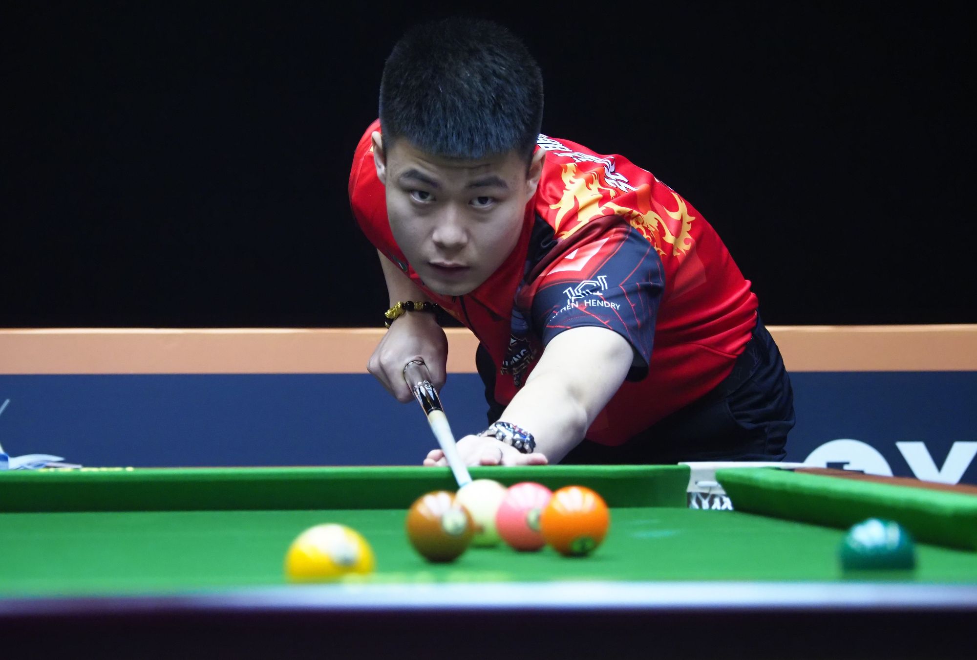 紧张而热烈 紧张而热烈