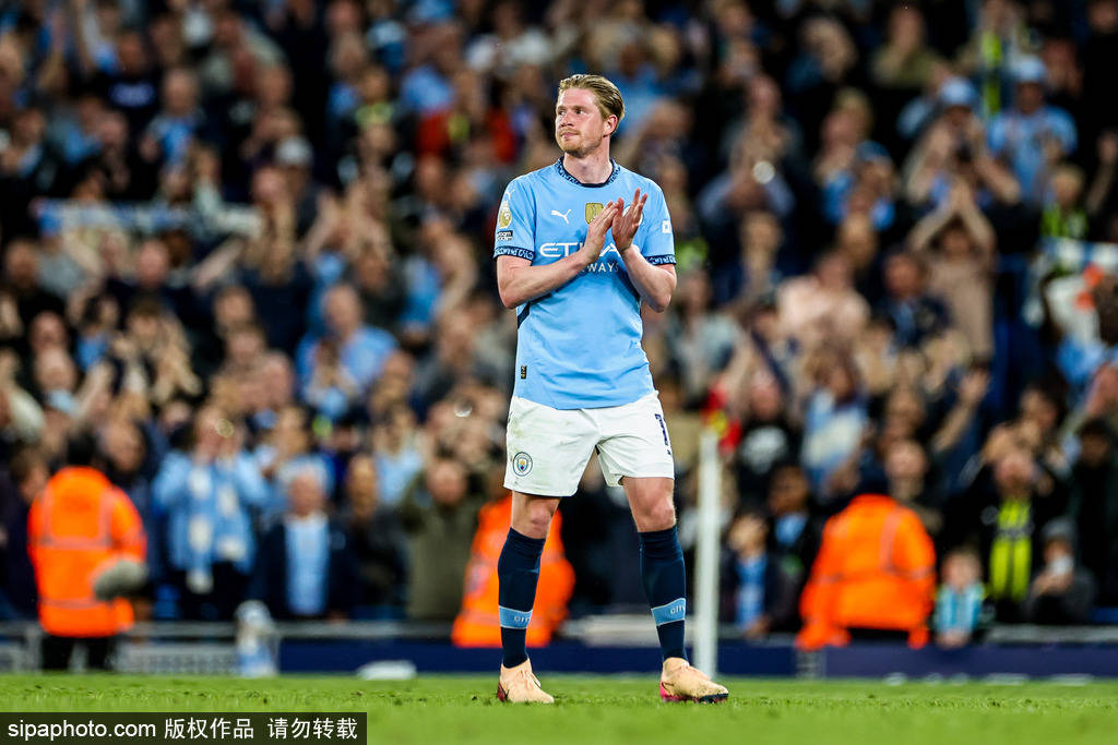 带领球队重 带领球队重