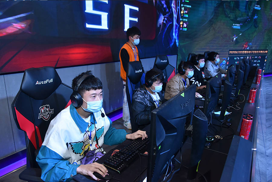 领导地位以 领导地位以